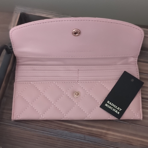 Badgley Mischka Blush Quilted Wallet - Picture 3 of 4